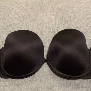 Victoria’s Secret very sexy strapless black bra